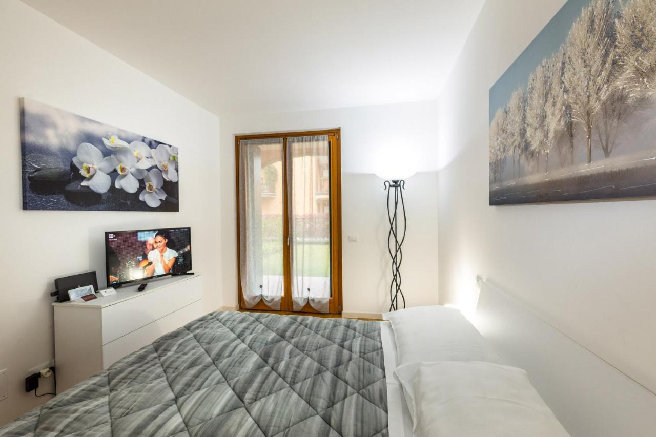Appartamento Lucy Sirmione Esterno foto