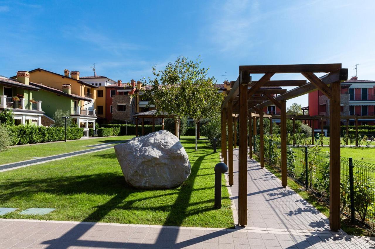 Appartamento Lucy Sirmione Esterno foto